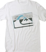 Ride the wave. This casual tee from Quiksilver brings your surf style to the streets.