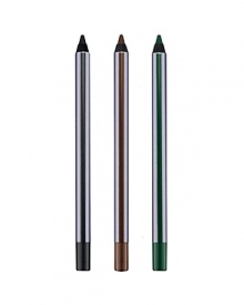 Pure wave of light in an exquisite texture. Offered in two versions, antique gold and copper, this exceptional pencil brightens eyes with metallic definition. Remarkably soft and creamy upon application, the formula is as precise as a kohl, as intense as an eyeliner. It creates a long-lasting, water-resistant outline which stays intense for hours.