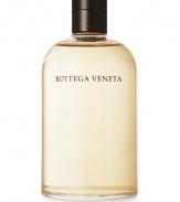 Bottega Veneta, the first fragrance for women now available in a shower gel. A complex fragrance woven harmoniously with notes of bergamot, jasmine, plum, patchouli, oak moss, and leather accord for an intriguing and sensuous woman. 6.7 oz.