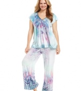 Colorful and cool. One World's flutter sleeve top features darling satin patches around the shoulders and scallop trim along the neck. The elastic waistband on the full-length pants keeps things comfy.