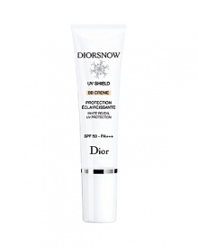 Diorsnow is a clinically-proven brightening treatment collection that evens the complexion, diminishes the appearance of dark spots and increases radiance. Powered by Icelandic Glacial Water and Diors exclusive Transparency Enhancing Complex the new formulas counteract skin acidity and target all 5 features of a radiant complexion (evenness, luminosity, moisture, texture and plumpness) for even faster and more effective brightening results. Immediately skin is illuminated with a flawless and even radiance that is intensified day after day. Diorsnow BB Crème 1.2 oz. Lightweight, tinted formula delivers natural looking coverage for a perfectly flawless complexion while brightening the skin, reducing dark spots and protecting against UV damage with SPF 50.