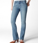 It doesn't get more classic than a faded blue pair of 515 bootcuts from Levi's! The ultimate weekend jeans.