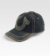 A multicolored horseshoe is embroidered at the center of this stitched hat made of soft, smooth cotton.CottonDry cleanImported