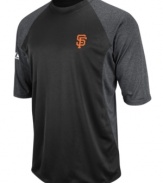 At home or on the road, show your true colors and support your favorite team with this color-blocked MLB San Francisco Giants shirt from Majestic.