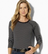 Styled for an easy fit in ultra-breathable cotton, this classic knit crewneck from Lauren Jeans Co. is updated by a side shoulder placket with chic buttons.