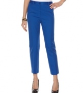 Pep up your wardrobe with these cropped trousers from Jones New York Signature. Showcase the rich, blue color when you wear them with a neutral tee!