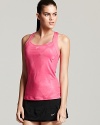 Offering Dri-FIT technology to wick away moisture, this vibrant Nike Set Point tank will help you stay on your game.