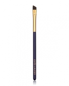 Angled tip makes applying brow powder and liquid or gel eyeliner a breeze. See an even line every time. This brush can also be used to line eyes with powder eyeshadow.