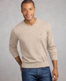 This classic V-neck with color accent goes great with jeans or chinos, t-shirts, button downs or beneath a blazer.