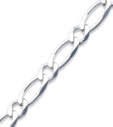 Add a sophisticated chain for timeless appeal. This men's oval chain link bracelet is crafted in sterling silver. Approximate length: 8-1/2 inches.