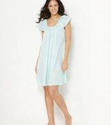 Easy, breezy evening style. With flutter sleeves and beautiful pleating, this short gown by Miss Elaine is perfection.