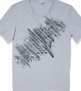 This graphic t-shirt from Calvin Klein upgrades your simple casual style.