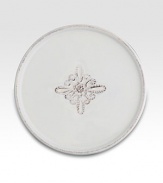 Bring the outdoors inside with a beautifully detailed, hand-finished stoneware coaster set detailed with lattice to celebrate the splendor and romance of the world's most beautiful gardens. From the Jardins du Monde CollectionSet of 4Arrives in signature linen box4½ diam.Ceramic stonewareDishwasher safeImported