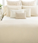 These Vera Wang pillowcases boast 400-thread count cotton percale fabric and sophisticated banded accents.