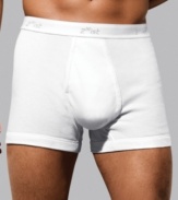 With a construction that focuses on comfort and support, you can be sure that this essential boxer brief is dynamic enough to keep up with your busy schedule.