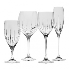 Vera Wang introduces Princess crystal stemware. With its petal inspired shape and sparkling alternating vertical cuts, Princess is dazzling. Available in wine, goblet, flute and iced beverage to sit with your favorite Vera Wang dinnerware pattern, Princess is both versatile and sophisticated. Hand wash recommended.