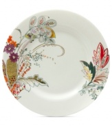 With a floral pattern that's truly fresh, Marcela's Floral Henna salad plate for Prima Design has an exotic quality about it with vibrant colors blooming in simple white porcelain.