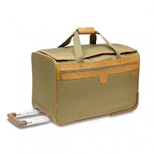 The Hartmann Packcloth Collection offers the ultimate in practical convenience-with classic, sophisticated style. Made of extremely durable, lightweight 400-denier nylon with antique brassware and Hartmann's signature trim, the 21 rolling duffel is perfect for business trips or a long weekend overseas.