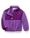 The Denali jacket has a timeless sporty style, bringing surprising warmth and comfort to your little gal's look.