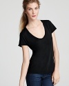 Update your wardrobe basics with this James Perse tee, perfect with your favorite jeans or under a chic blazer.