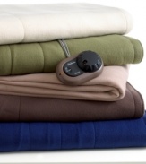 Get cozy, get comfortable! Featuring ultra-soft channeled fleece and 10 heat settings, this SlumberRest blanket warms up winter nights with individualized comfort you'll love snuggling up to. Also boasts Brain® technology to sense and deliver consistent warmth as you sleep. (Clearance)