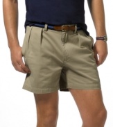 Essential classic-fitting pleated shorts in durable cotton twill.