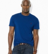 An essential short-sleeved T-shirt is cut for a comfortable classic fit from smooth combed cotton jersey with a pointed pocket at the chest.Ribbed crew neckline.