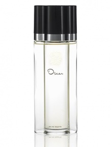 Unmistakably feminine and joyously fragrant, with an abundant floral bouquet and soft, woody accents, Oscar was inspired by the lush gardens of Santo Domingo, filled with the intoxicating scent of ylang-ylang blossom. Made in USA. 3.4 oz. 