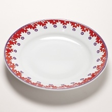 For over 270 years, Richard Ginori has created exceptional fine china and porcelain. Crafted in Italy, the Folkware collection features 18 different floral patterns designed to be mixed and matched. Accented with garlands, leaves and petals, the richly detailed dinnerware allows you to create your own unique look by combining different colors and patterns to grand effect.