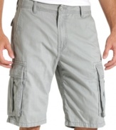 Arm yourself with comfort and convenience in these Levi's cargo shorts to help keep you active all day.