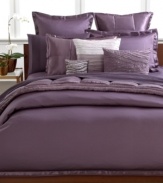 An essential piece to the Modern Classics Haze bedding collection from Donna Karan, this quilt layers your bed in lavish silky texture for a distinct look of opulence.