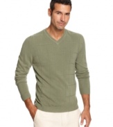 Upgrade your everyday style with the subtle grid pattern of this Via Europa v-neck sweater.