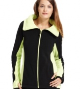 Get geared up for the cool weather in this chic colorblocked fleece jacket from Calvin Klein Performance!