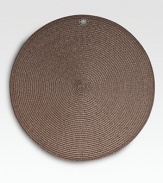 This round mat comes adorned with a delicate silver medallion to ensure that each table setting is always accessorized. Nylon15WSponge cleanImported