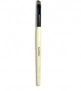 The Eye Definer Brush does double-duty: softly lines the eye and fills in or strengthens sparse brows. 