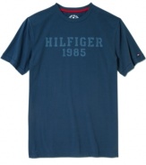 Upgrade your casual look with this Tommy Hilfiger signature block letter t-shirt.