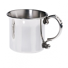 A favorite for traditional gift for newborns, the Classic baby cup is crafted in easy-care pewter with a straight sides and an ornate handle. Elegantly packaged for gift-giving.