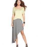 A severe asymmetrical hem adds edge to this BCBGeneration maxi skirt -- perfect for a not-so-sweet spring look!