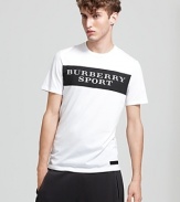 Showcase British cool with this iconic logo print tee from Burberry Sport.