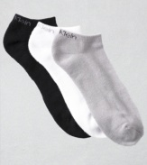 Falling discretely below the ankle, this comfy padded sock is a stylish solution for the active guy. Style ACC371.