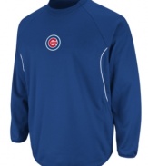 Aim for the fences. Hit comfort and style out of the park and cheer on your favorite Chicago team with this Cubs MLB Therma Base tech fleece from Majestic.