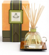 Bright and brisk, this scent evokes the fresh, clear exuberance of lemon-scented verbena leaves, enhanced with a touch of Caribbean lime and hints of rose and jasmine. Presented in an Italian crystal perfume bottle with glass stopper 7.4 oz. 20 eight-inch reeds Includes tray