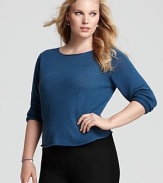 Gauzy linen shapes the laid-back silhouette of this Eileen Fisher boxy top, creating a light-as-air layer for any season.