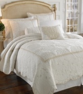 Featuring a scrolling leaf brocade in pearl with platinum embroidery over lush cotton quilting, this Opal Innocence quilt brings pure elegance to light spring and summer nights. A scalloped edge finishes the look with refined beauty.