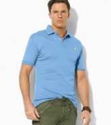 Classic-fitting, short-sleeved polo shirt, cut for a comfortable fit.