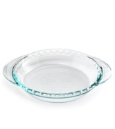 You have beautiful pies. This Pyrex pie plate bakes consistently great food, ensuring a crisp, golden-brown crust and perfectly prepared fillings every time. Two-year limited warranty.