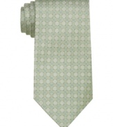 Make an impression with the quiet sophistication of this Perry Ellis tie.