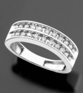 The perfect choice for lasting grace. This 14k white gold ring features two rows of round-cut diamonds (1/2 ct. t.w.).