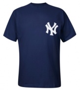 For every pitch, slide and dive, be there to represent your hometown heroes with this New York Yankees T shirt from Majestic Apparel.