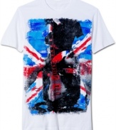 Get a new riff on your casual look with this rockin' graphic tee from American Rag.